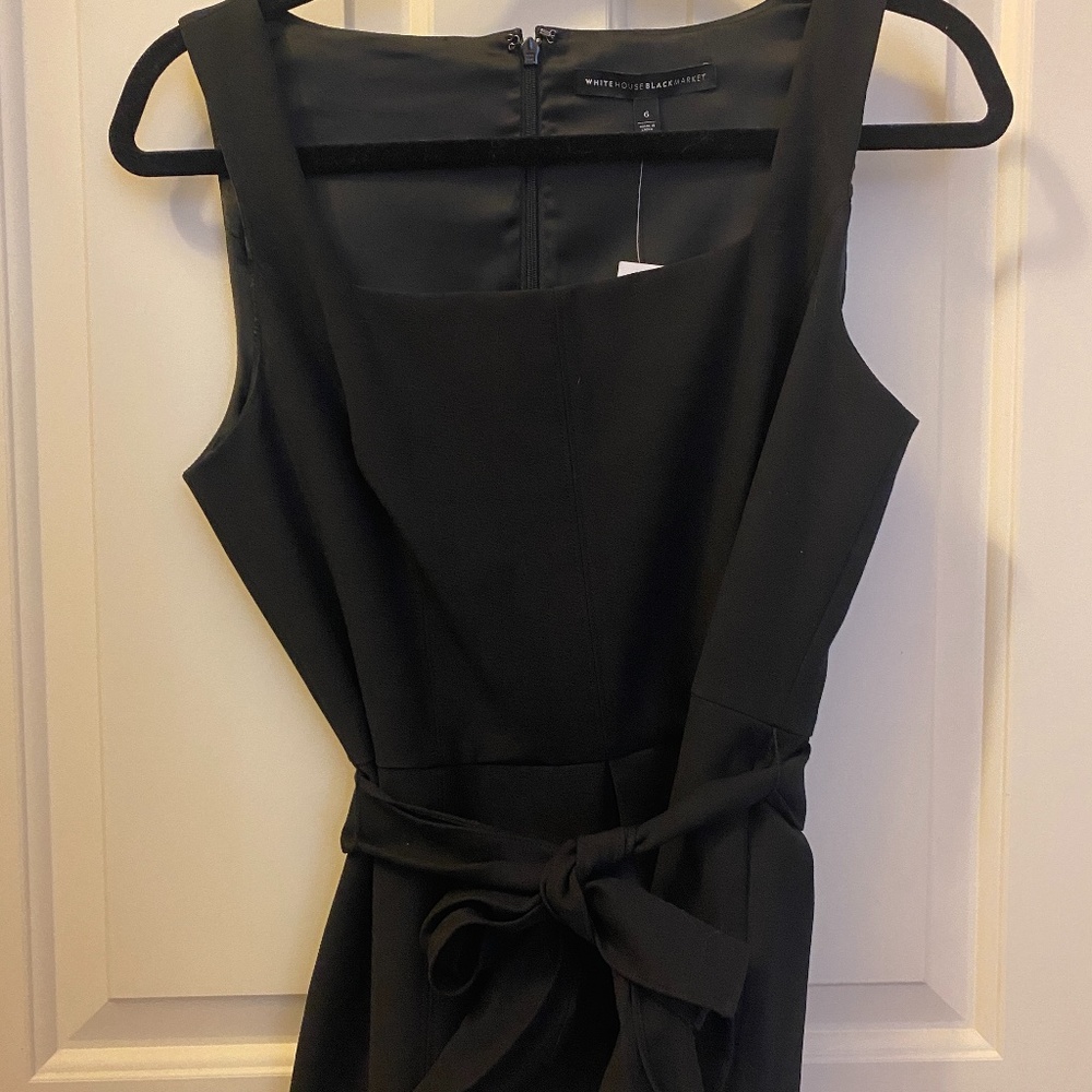 WHITE HOUSE BLACK MARKET black top